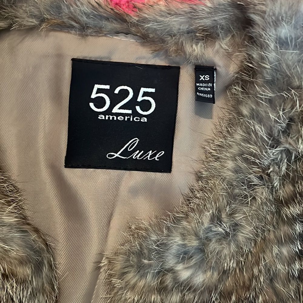 Rabbit Fur Cropped Vest  - Picture 3 of 6